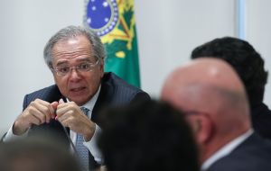 Senators excluded a proposal by Economy Minister Paulo Guedes to have privately managed retirement accounts, better known as the ”capitalization” model