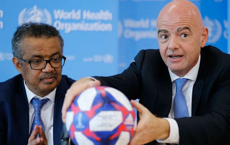 WHO Director-General Dr Tedros Adhanom Ghebreyesus and FIFA President Gianni Infantino signed the memorandum of understanding in Geneva 