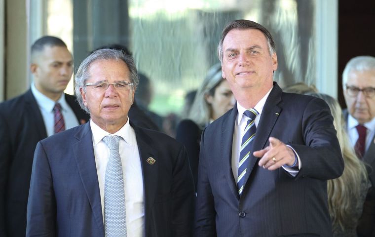 Alongside Economy Minister Paulo Guedes, Bolsonaro handed in constitutional amendments that will also, if passed, decentralize budget resources