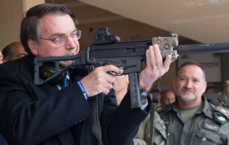  The lower house opposed easing restrictions to millions that would have allowed ordinary Brazilians to buy and carry guns on the street.