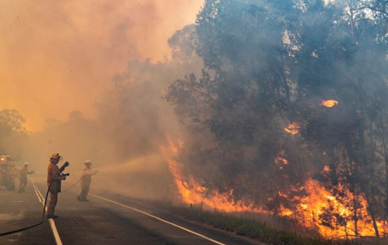  Dense smoke that blanketed the northeastern part of the state on Tuesday had actually prevented strong winds from aggravating the fires