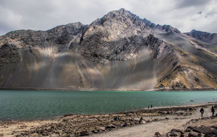 Martha Vásquez, head of the Mining Management Division at the ministry, said that the country is well-equipped to responsibly exploit the radioactive mineral.  