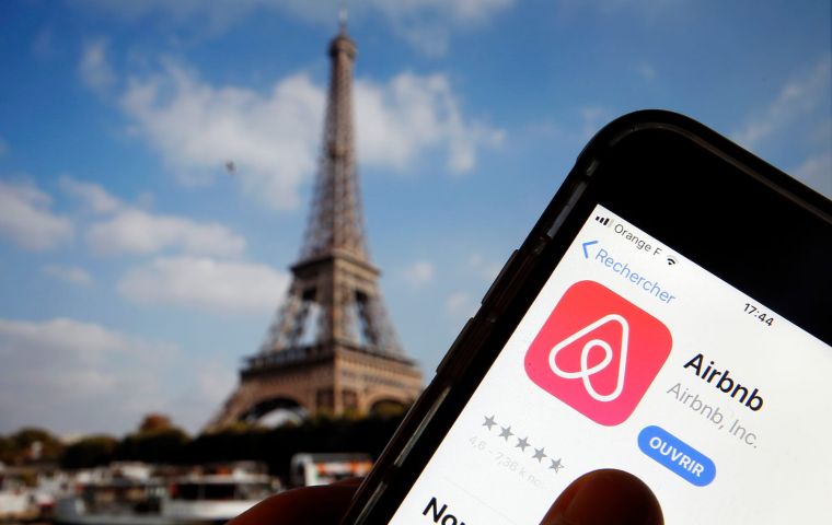 The accommodation-booking service Airbnb does not need an estate agent's license to operate in France, Europe's top court has ruled