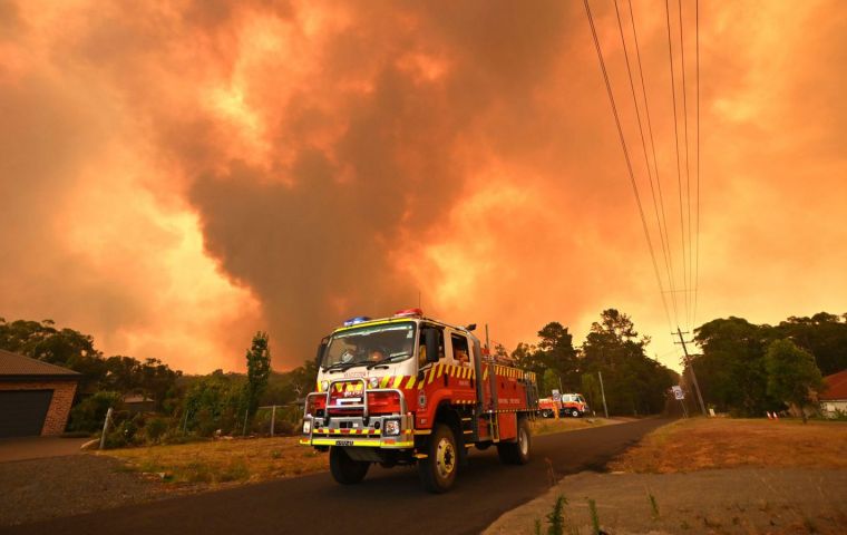 Temperatures in New South Wales state are forecast to head back towards 40 Celsius early next week, fuelling fires near Warragamba Dam, which provides water to about 80% of Sydney's 5 million resident