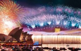 The massive fireworks display on Sydney Harbor “may traumatize some people”, the petition says, “as there is enough smoke in the air”.