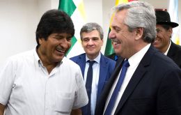 Alberto Fernández (R) with ex Bolivian president Evo Morales