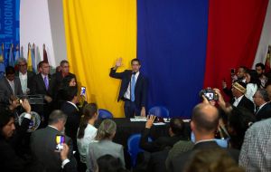After he was blocked from entering the National Assembly, Mr. Guaidó held an improvised parliamentary session in the offices of El Nacional, a pro-opposition newspaper.