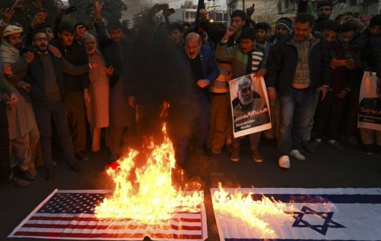 As thousands of mourners paid their respects to the slain head of the Quds Force, Qasem Soleimani, Bolsonaro backed Trump's fight against “terrorism.”