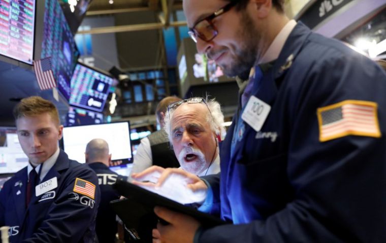 The broad-based S&P 500 gained 27.52 points (0.84%) to close at 3,316.81, while the tech-rich Nasdaq Composite Index jumped 98.44 points (1.06%) to 9,357.13.