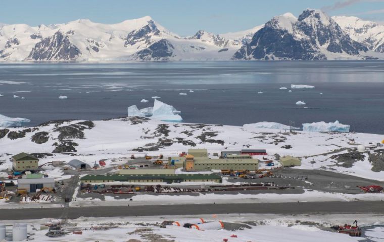 The Discovery Building is being delivered as part of The Antarctic Infrastructure Modernisation (AIM) Program to update and restore infrastructure at Rothera