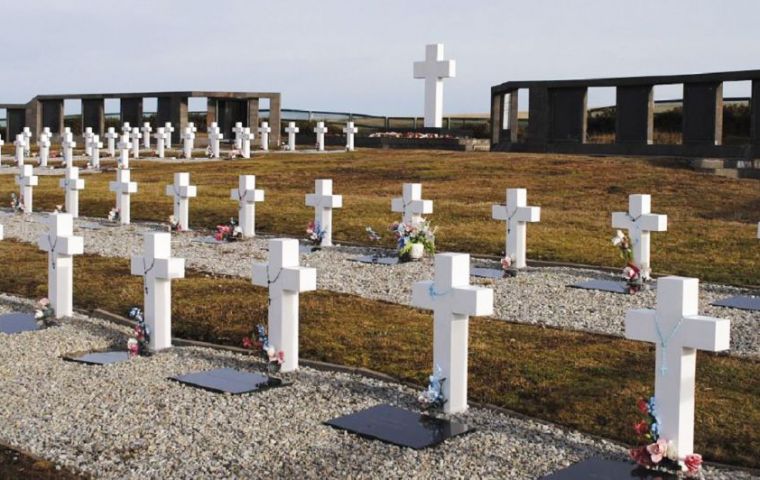 The EAAF team was involved in the identification of Argentine soldiers remains buried in the Falkland Islands