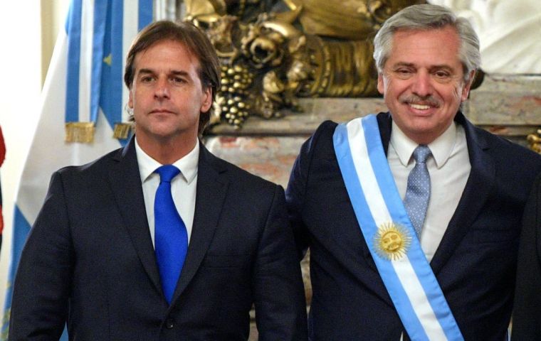 President Fernandez admitted he is a close friend of the Lacalle family, and would have liked very much to attend the inauguration of Lacalle Pou