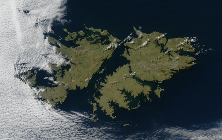 Computer models suggest these underwater landslides would have been capable of sending waves crashing on to the Falklands' coastline that were tens of meters high. 