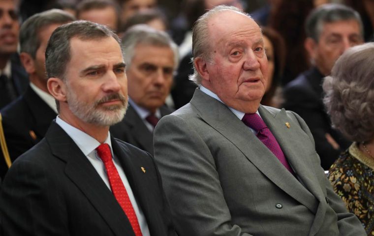Juan Carlos, king emeritus, is being criticized for his lavish lifestyle and is facing an investigation by the Swiss financial authorities