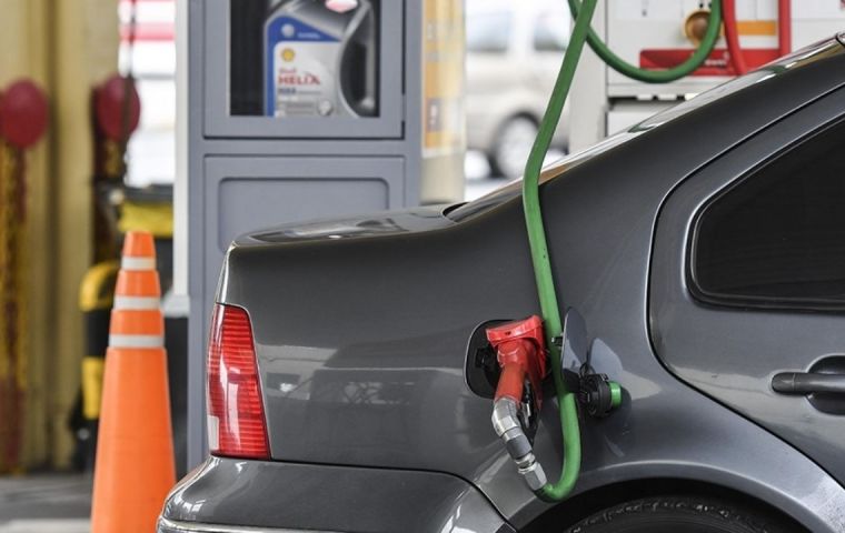 “The demand for gasoline is 70% below that of the previous days, diesel is closer to 50% and aviation fuel is down about 90%,” YPF chief Gonzalez said