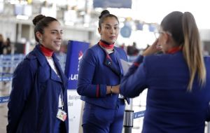 CNN Chile reported that, of the 1,400 employees laid off, 400 are cabin crew workers. LATAM had already slashed the wages of its 43,000 employees in half.
