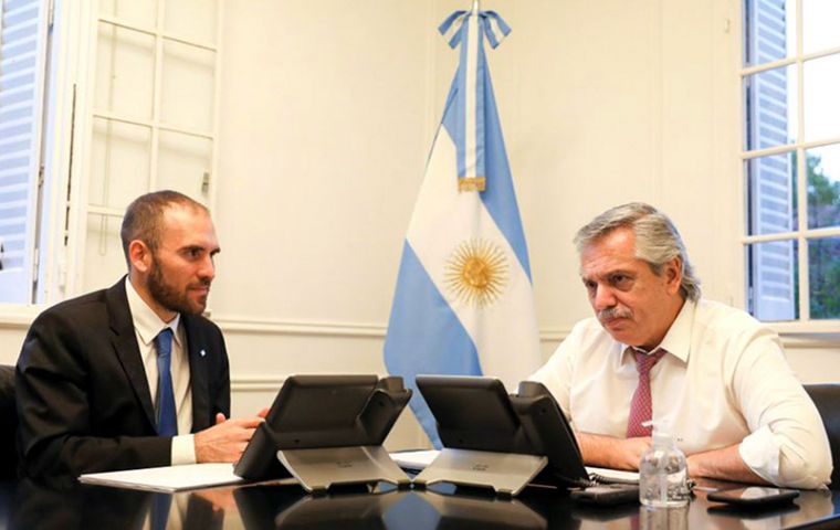 The “Ad Hoc” bondholder group, said in a statement that Argentina had “walked away” from a counterproposal it had made and had chosen to remain in default