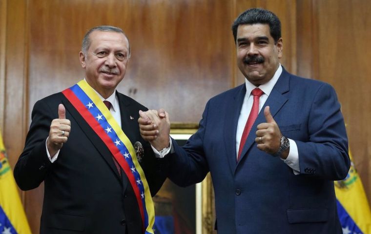 The agreement dates back to May 2018, after Turkish President Erdoğan’s visit to Venezuela, when he pledged to help his Venezuelan counterpart Nicolas Maduro