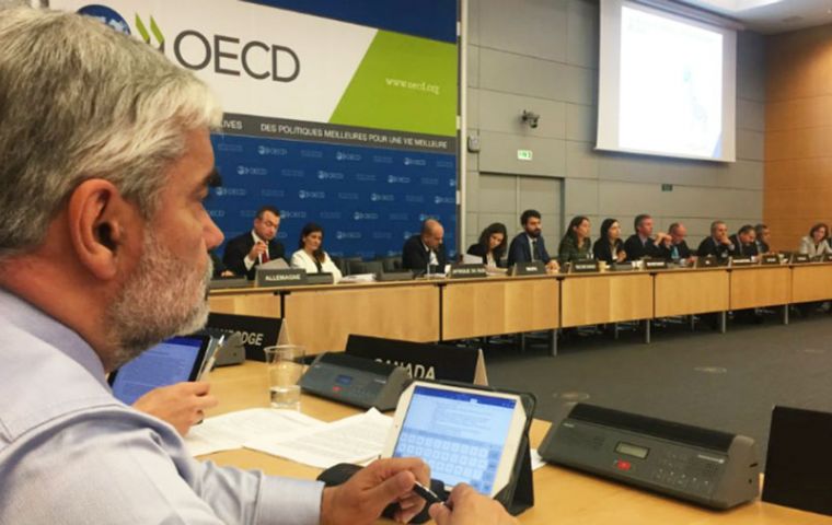 The OECD Investment Committee is responsible for the OECD liberalization instruments in the field of international investment and services.