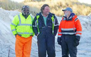 Minefield Supervisor Shame Mapulanga, Darrel McGill and Guy Marot