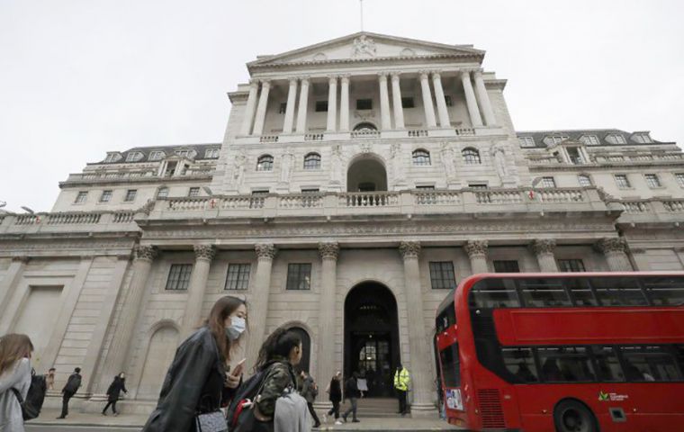 The bank has been in operation since August 1973, and is the only one with entirely Cuban capital outside Cuba. Its principal shareholder is the Central Bank of Cuba