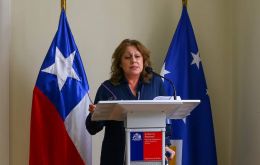 Dr. Mariela Rojas slammed minister Paris of “irresponsibly and publicly accusing her of ineptitude because of the alleged sanitary catastrophe in Magallanes”