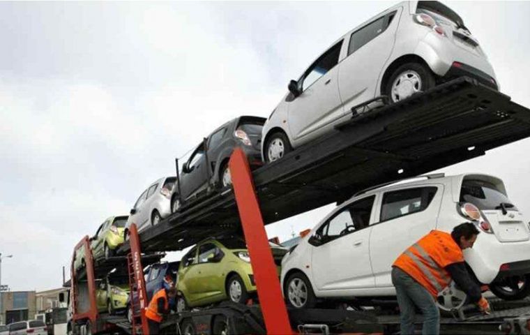 The Brazilian National Association of Automotive Vehicles Manufacturers, claims it has which has some US$ 100 million exports delayed in the Argentine border