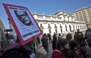 Most of the disturbances took place in the capital Santiago, after a march to the La Moneda presidential palace to pay tribute to Allende. 