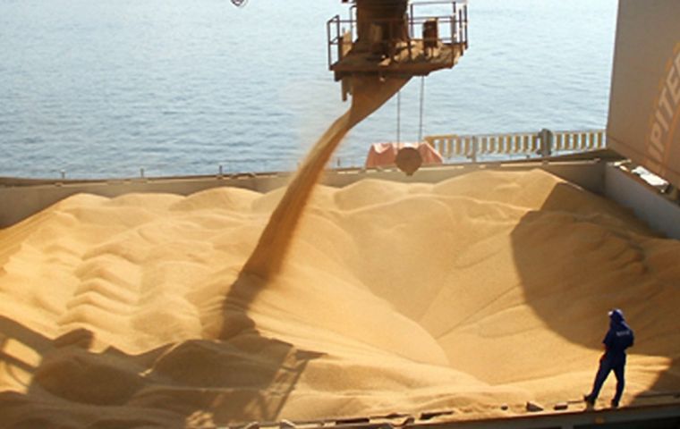 Soybean exports reached US$ 2.21 billion (+ 25.1%), of which China purchased close to 75%, valued at US$ 1.65 billion.