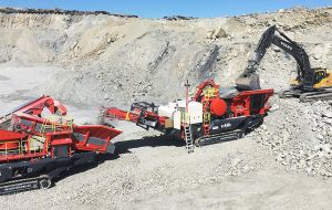 Owing to differing customer requirements, the crushing and screening equipment must guarantee productivity, be durable in design and offer the operators flexibility