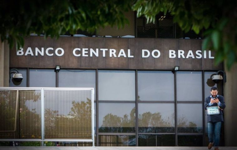 The shortfall, excluding interest payments, expanded in the first eight months of the year to 601.3 billion reais