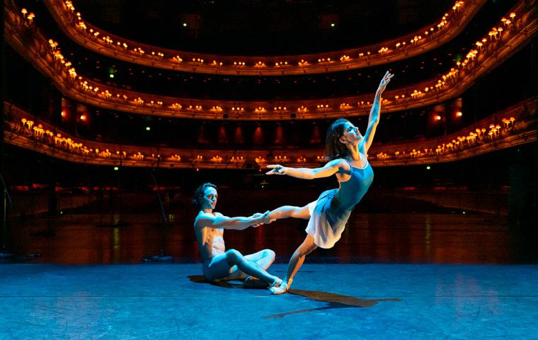 In a three-hour live-streamed performance from the Royal Opera House some 70 dancers will bound from Romeo and Juliet, Swan Lake and Don Quixote 