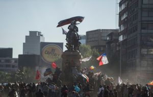 A few hundred people gathered in the city’s iconic Plaza Italia, considerably less than those at last year’s gatherings, but nevertheless clashed with police