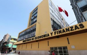 The ultra-long bond was placed at a coupon rate of 3.23%, José Olivares, director-general of the Public Treasury of Peru´s Economy ministry announced