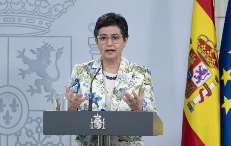 “Talks between Spain and the United Kingdom over Gibraltar continue, but there too time is running out,” minister Gonzalez Laya told radio station RNE.