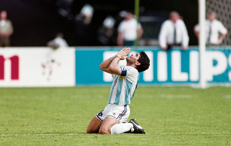 Back in 2005, then BoE governor Lord Mervyn King described the two goals that Maradona scored against England in Mexico, to show how central bankers had modernized. 