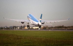 The announcement was made public when a special Aerolineas Argentinas flight departed from Argentina to Moscow to pick up the first batch of the Russian Sputnik V vaccine