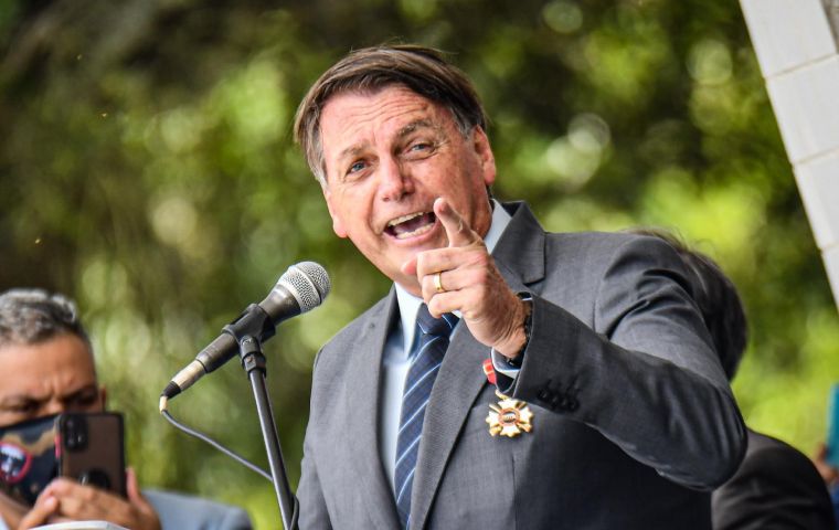 Bolsonaro criticized the decision of past administrations to subsidize the industry with taxpayer money and lamented the loss of 5,000 jobs in the country.