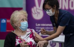 Of the total number of people immunized, 91,843 are over 85 years old, since the Chilean vaccination plan began with this age group considered to be at most risk