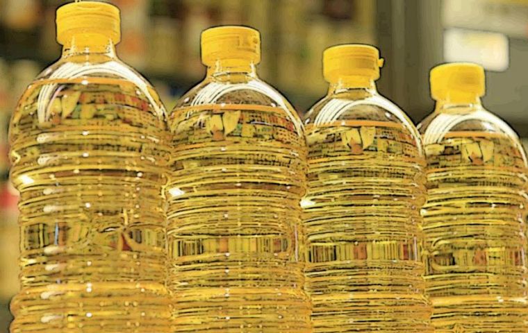 The CIARA oilseed crushers chamber said the agreement on sunflower oil and sunflower-soy oil mix would help ease government concerns about inflation
