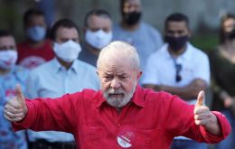 “This country is disorganized and falling apart because it has no government,” Lula told the audience at the metalworkers union in Sao Bernardo do Campo