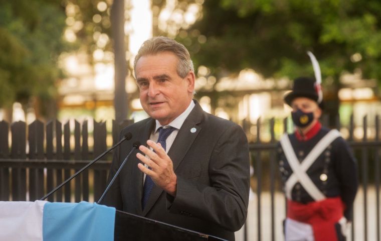 “The vigil for the 40th anniversary of the Malvinas War begins today,” said Minister Rossi.