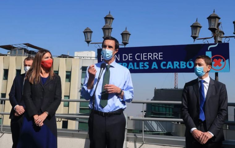 Soon Chile will “ leave the era of coal behind,” said Jobet. (Pic Twitter)