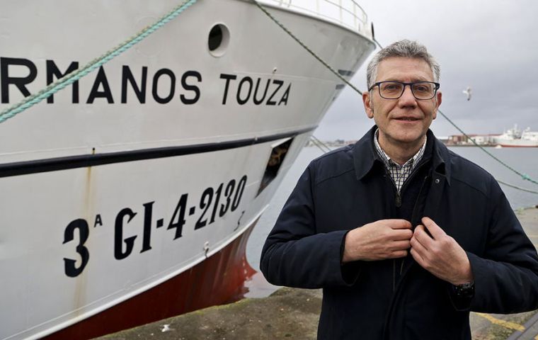 Javier Touza underlined the exceptional catch and the raft of conservation measures to ensure the Loligo fishery  (Pic La Voz de Galicia)