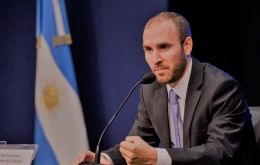 Guzmán is negotiating Argentina's US $ 44 billion dollar debt.