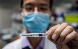 Medicago's vaccine is not based on live viruses 