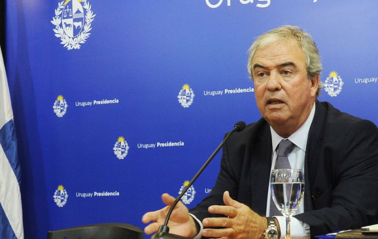 Heber will continue a process of change, defense of Uruguayans, respect and support for the police,” wrote Lacalle Pou 
