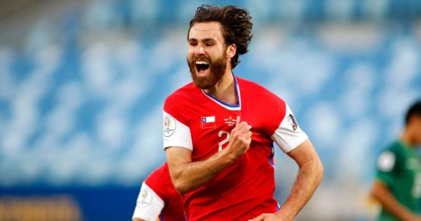 Jugador del Blackburn nacido en Reino Unido se convierte en estrella de la selección de fútbol de Chile — MercoPress