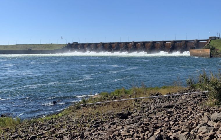 Despite current poor conditions, Yacyretá works on new developments to increase energy output in the future