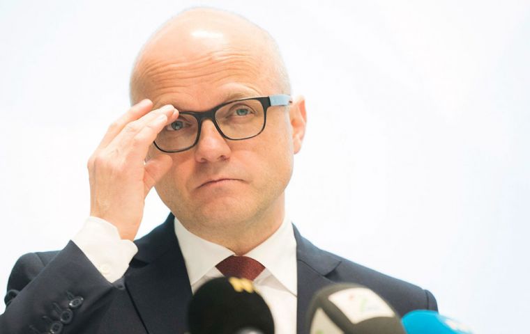 Helgesen a former Environment minister with the Norwegian government, said the Foundation sold some US$ 40 million it had invested in an oil fund. (Pic Roald, Berit / NTB )